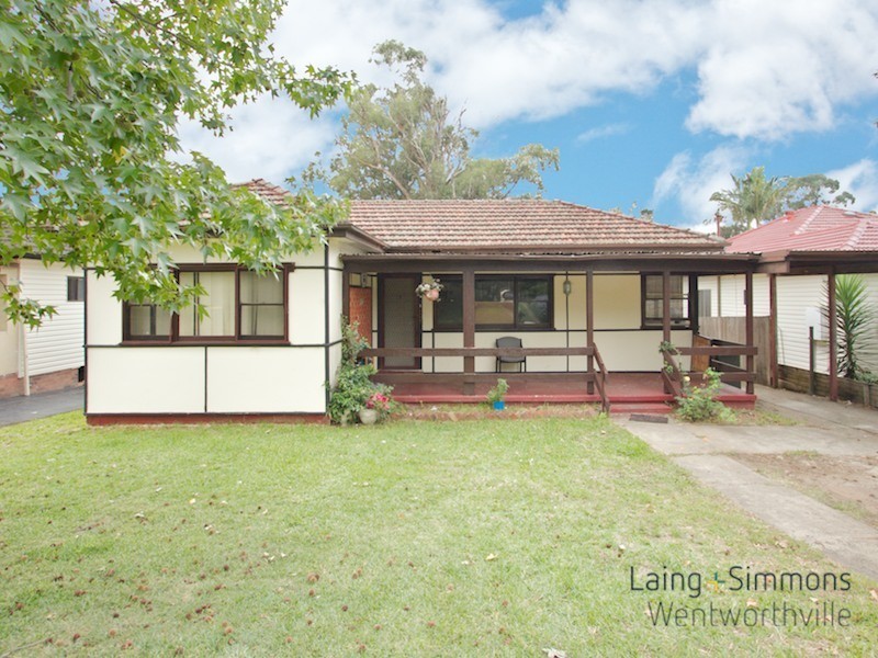 7 Andrew Place, Girraween NSW 2145