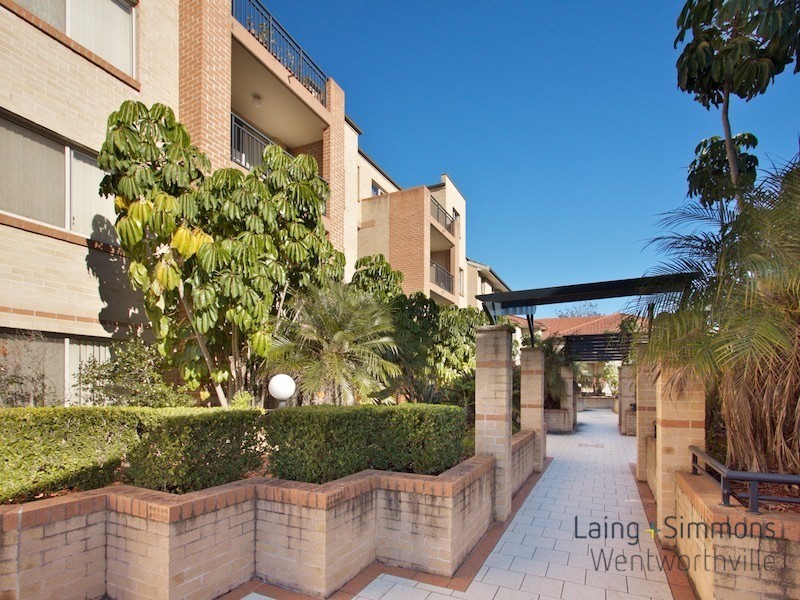 18/2 Conie Avenue, Baulkham Hills NSW 2153