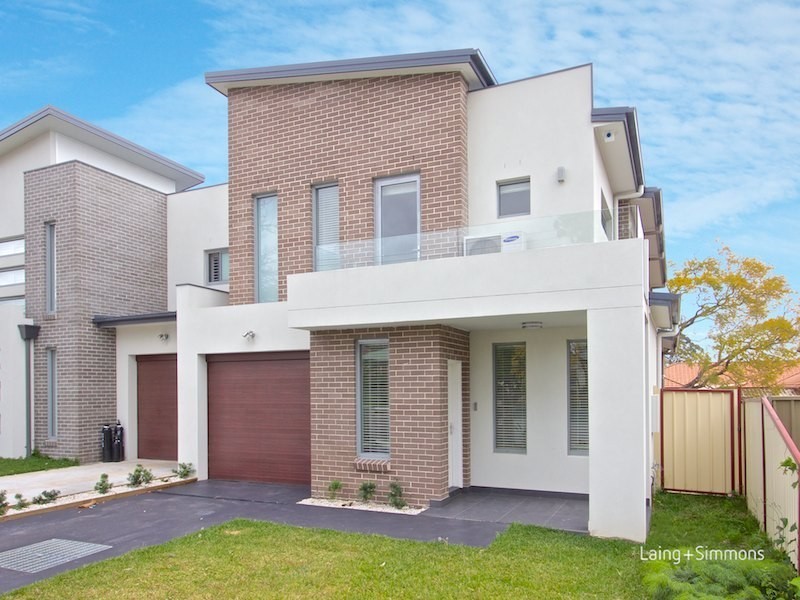 26a Ballandella Road, Toongabbie NSW 2146
