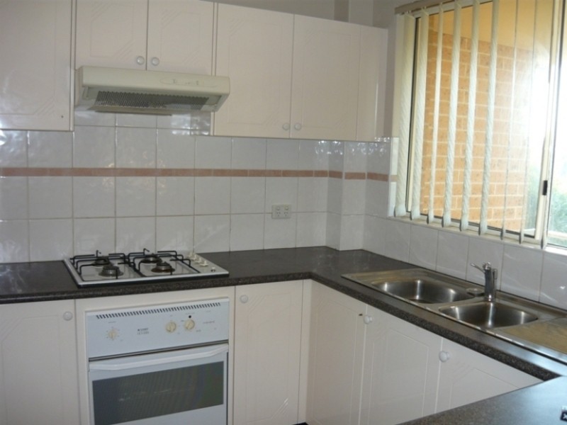 13/79 Stapleton Street, Pendle Hill NSW 2145