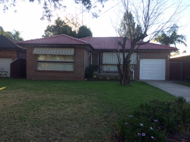 4 Chanel Street, Toongabbie NSW 2146