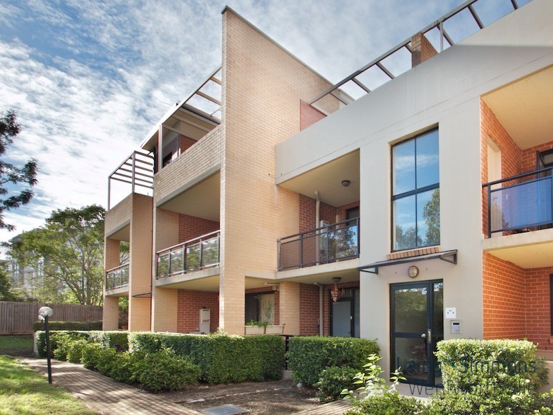 8/10-12 Reid avenue, Westmead NSW 2145