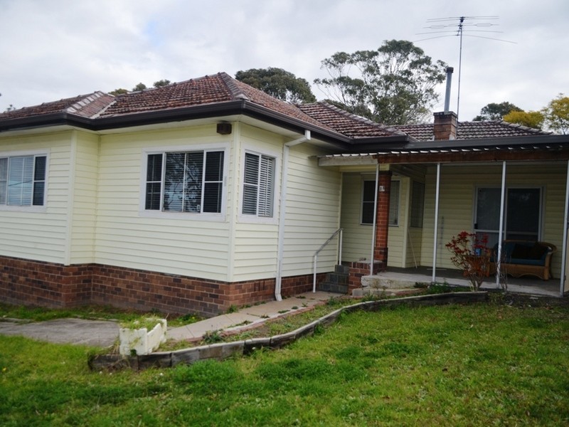 38 Binalong Road, Pendle Hill NSW 2145