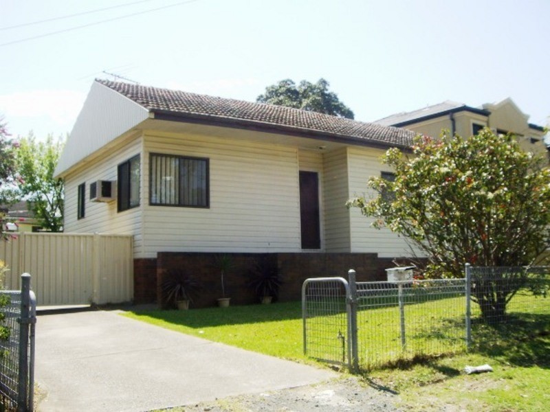 25 Lewis Street, South Wentworthville NSW 2145