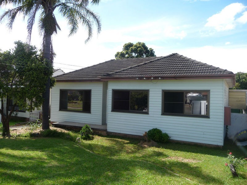 89 Bulli Road, Toongabbie NSW 2146