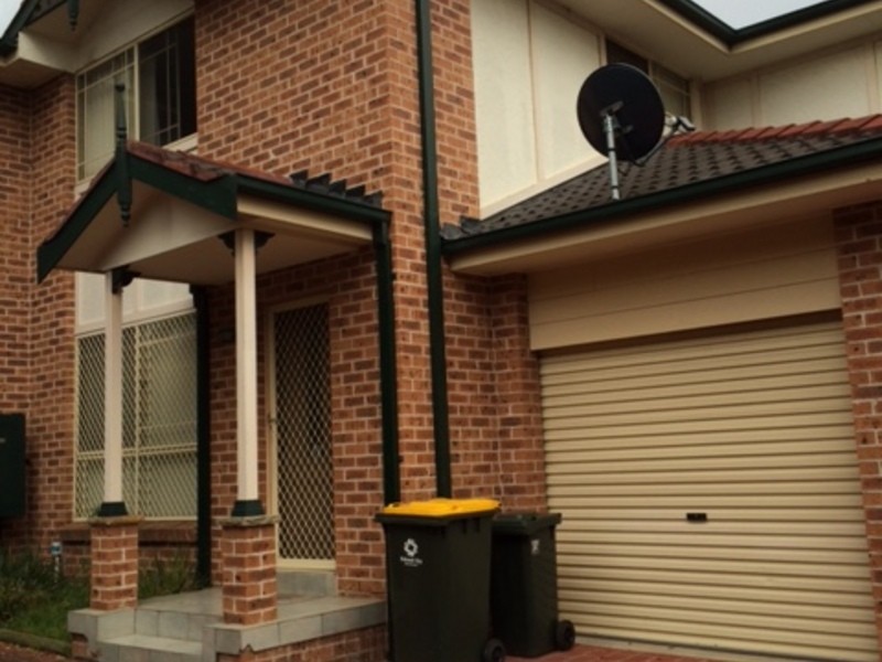 2/163 Targo Road, Girraween NSW 2145