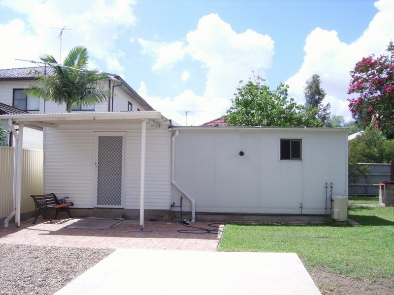 2/35 Garfield Street, Wentworthville NSW 2145