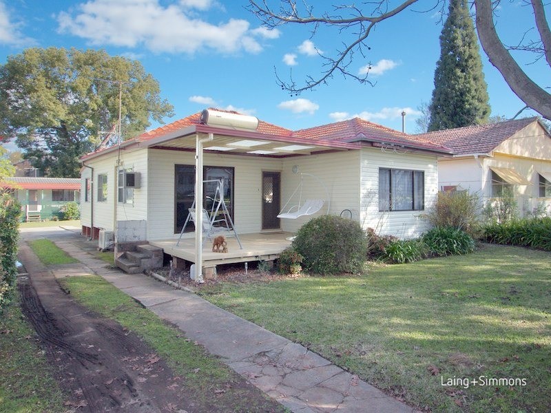 8 Springdale Road, Wentworthville NSW 2145