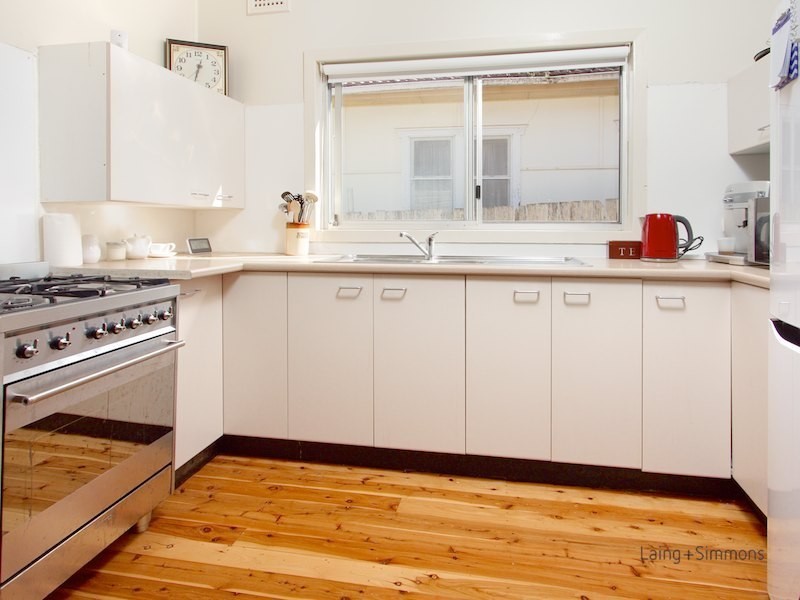 8 Springdale Road, Wentworthville NSW 2145