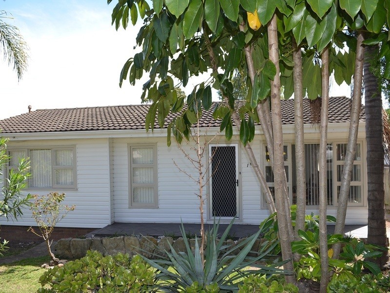 16  Jones Street, Pendle Hill NSW 2145