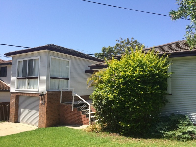 118 Bulli road, Toongabbie NSW 2146