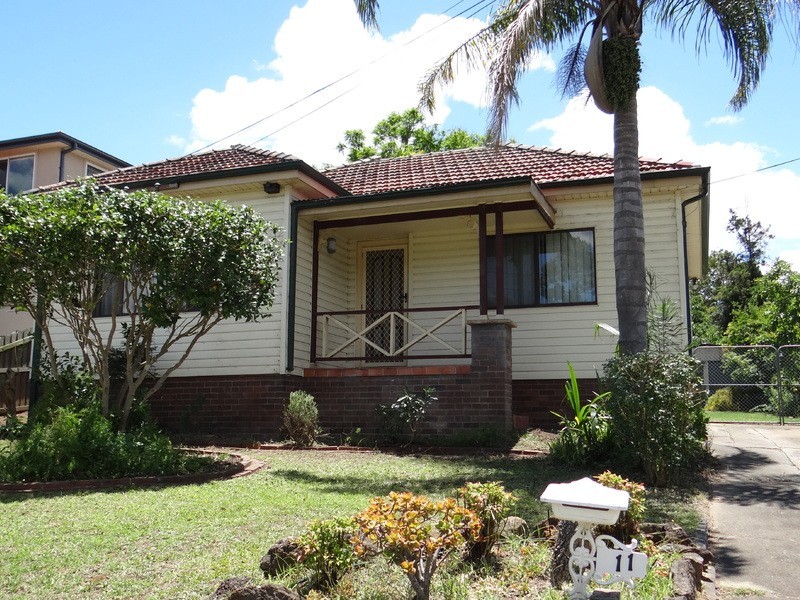 11 Pioneer Street, Wentworthville NSW 2145