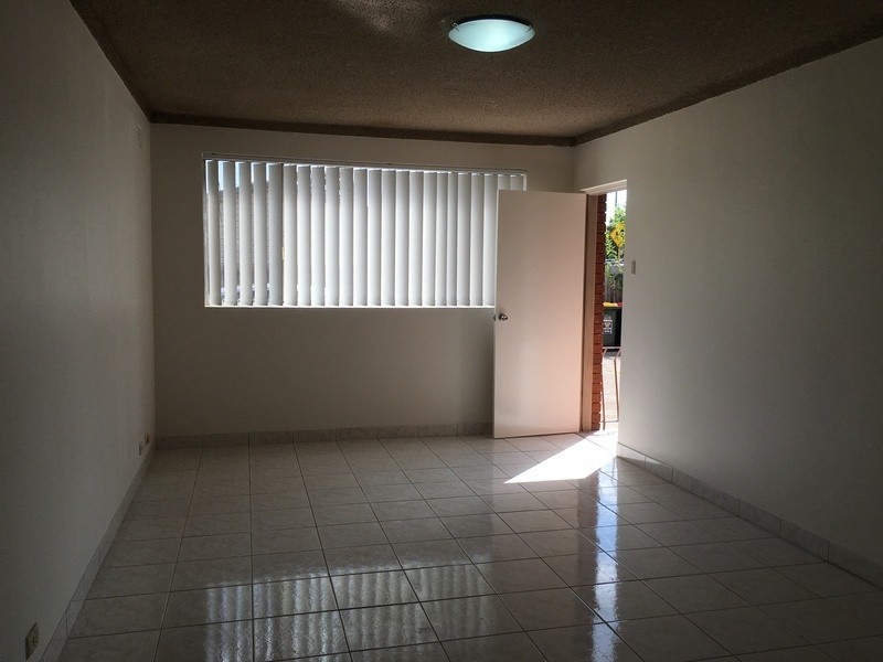 1/19 Cunningham Street, Fairfield NSW 2165