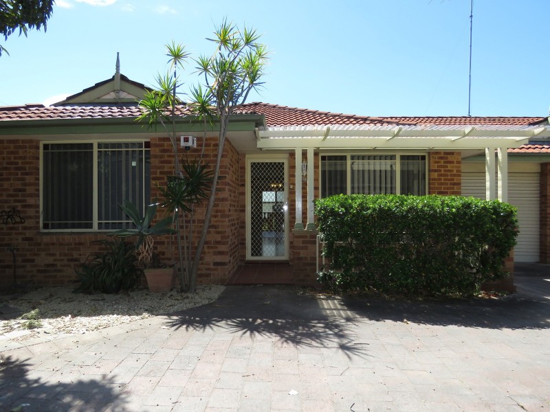 1/39b Burrabogee Road, Pendle Hill NSW 2145