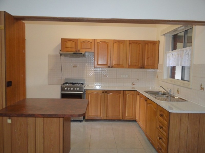 4 Frederick Street, Pendle Hill NSW 2145