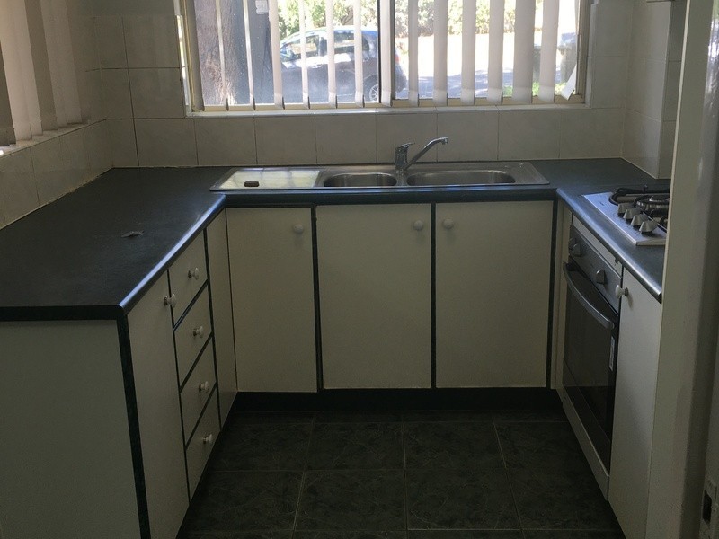 1/221 Dunmore Street, Pendle Hill NSW 2145