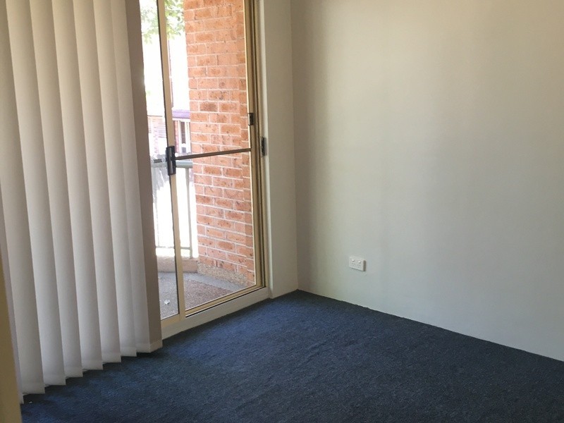 1/221 Dunmore Street, Pendle Hill NSW 2145