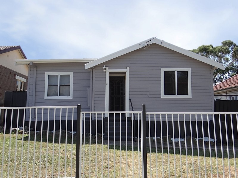 41 Oatlands Street, Wentworthville NSW 2145