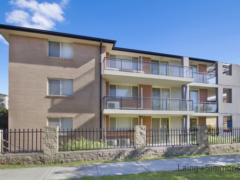 15/39-45 Lydbrook St, Westmead NSW 2145