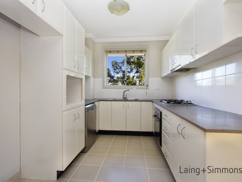 15/39-45 Lydbrook St, Westmead NSW 2145