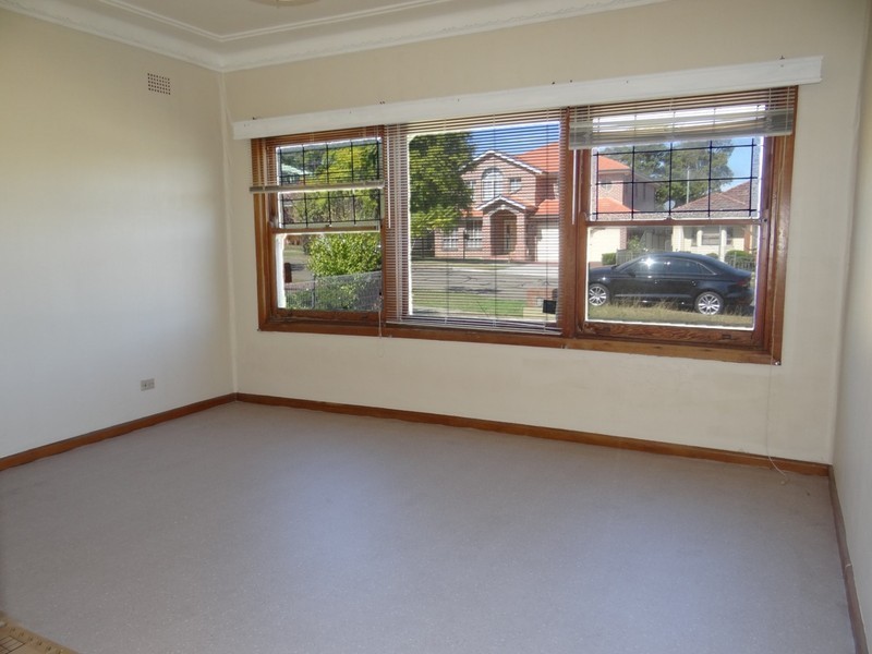 17 Grand Avenue, Westmead NSW 2145