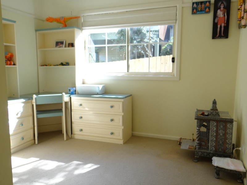 27 Birtles Avenue, Pendle Hill NSW 2145