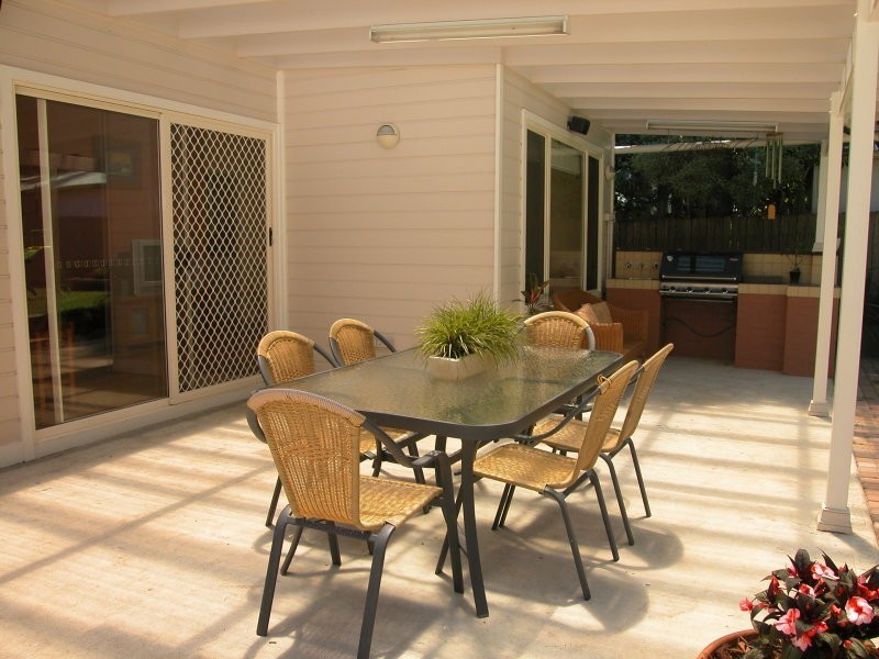 27 Birtles Avenue, Pendle Hill NSW 2145