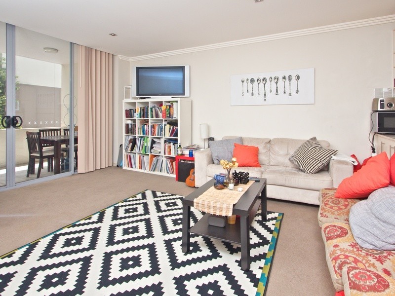 6/2a Lydbrook Street, Westmead NSW 2145