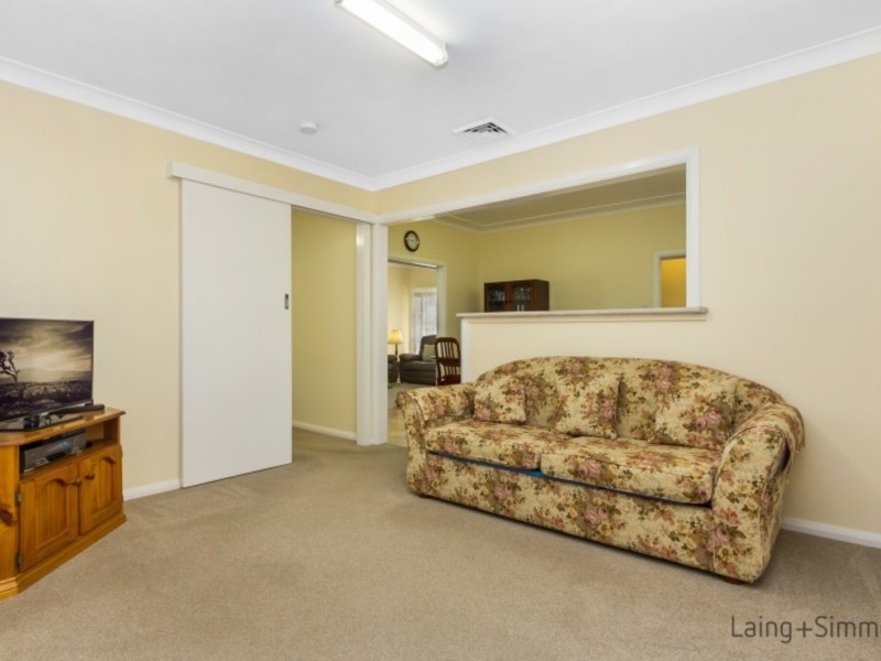 11 Favell Street, Toongabbie NSW 2146