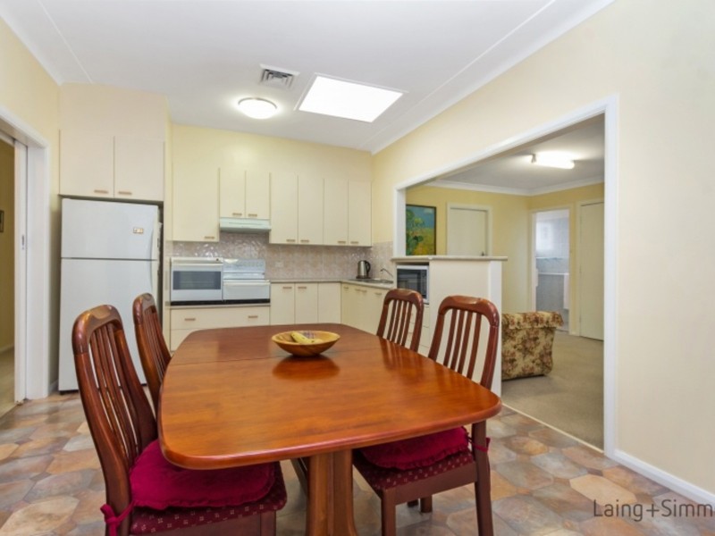 11 Favell Street, Toongabbie NSW 2146