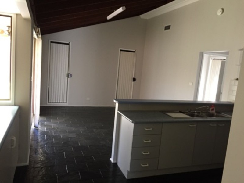 16 Shortland Place, Doonside NSW 2767