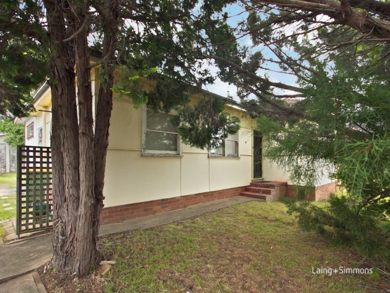 4 Bethel Street, Toongabbie NSW 2146