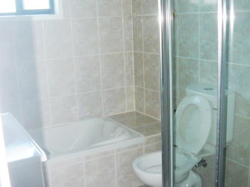 28a Budgeree Road, Toongabbie NSW 2146