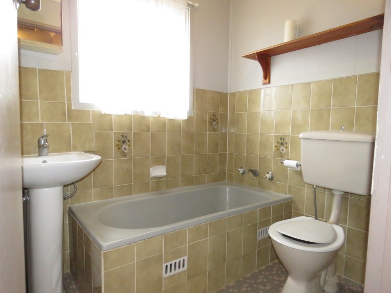 33 Greenleaf Street, Constitution Hill NSW 2145