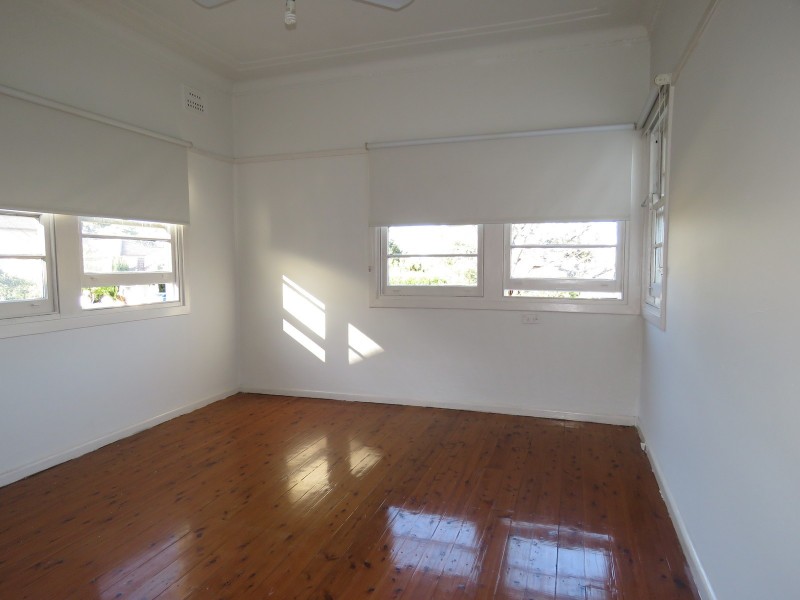 10 Bringelly Avenue, Pendle Hill NSW 2145