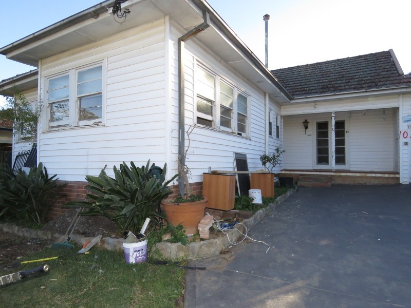 10 Bringelly Avenue, Pendle Hill NSW 2145