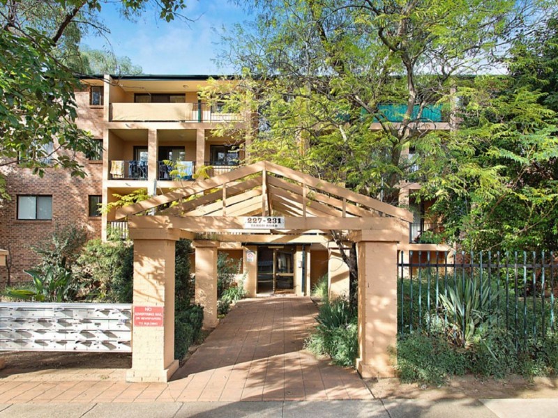 11/227 Targo Road, Girraween NSW 2145