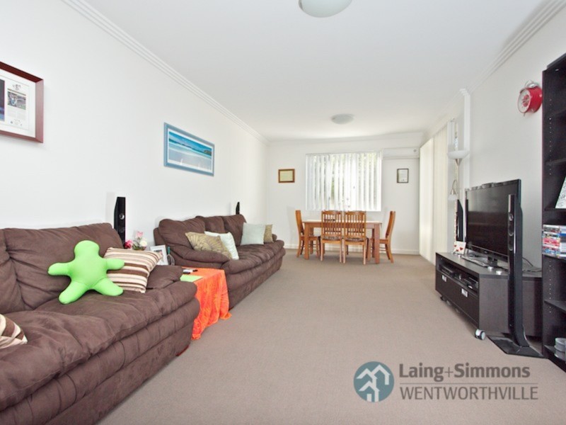 14/2-12  Civic Avenue, Pendle Hill NSW 2145