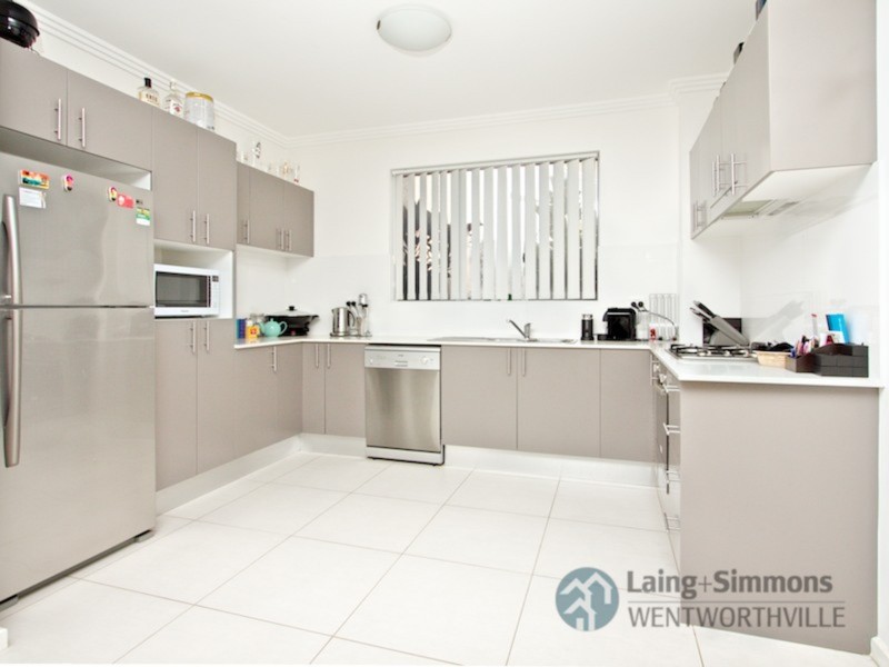 14/2-12  Civic Avenue, Pendle Hill NSW 2145