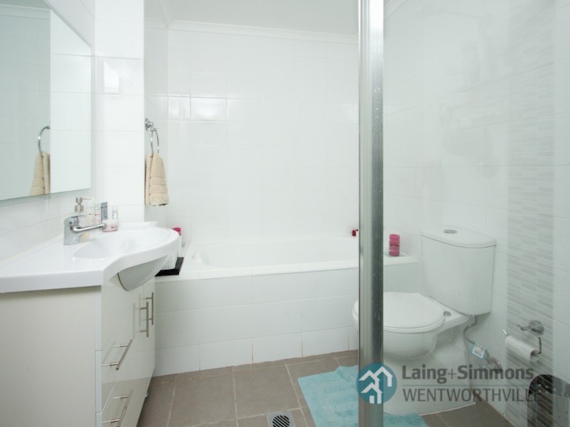 14/2-12  Civic Avenue, Pendle Hill NSW 2145