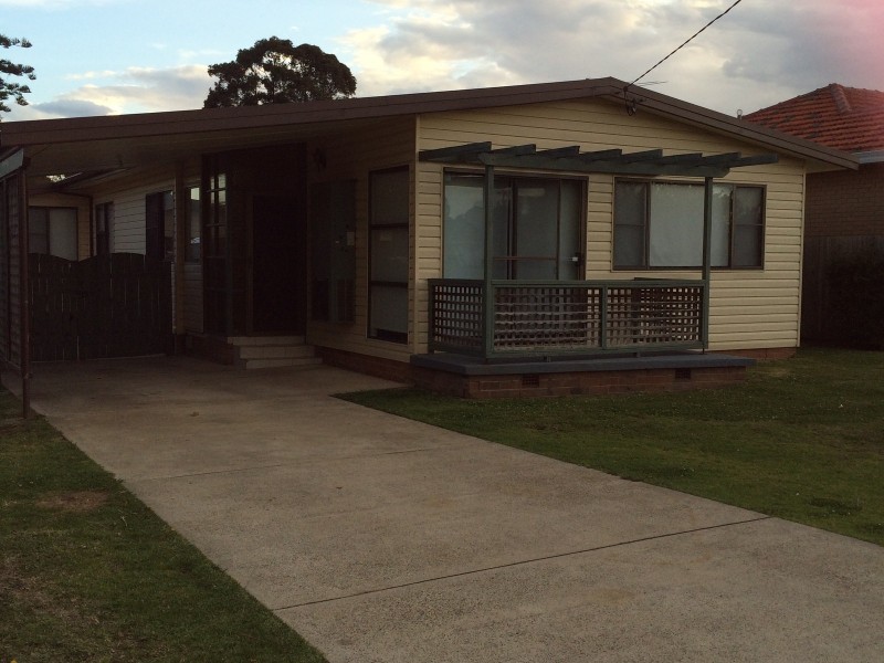 102 Bulli Road, Toongabbie NSW 2146