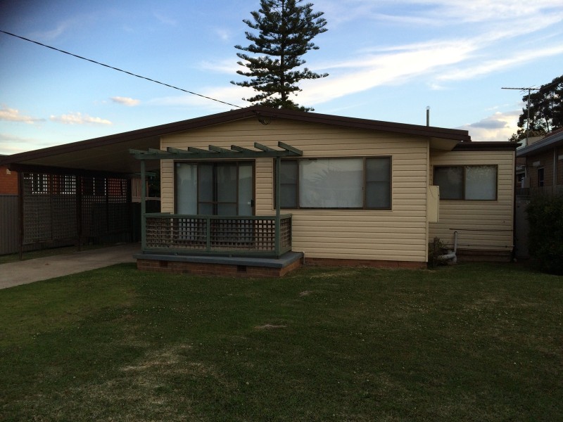 102 Bulli Road, Toongabbie NSW 2146