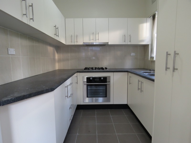 4 Toohey Avenue, Westmead NSW 2145