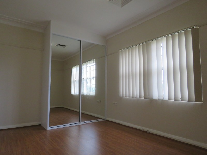 4 Toohey Avenue, Westmead NSW 2145