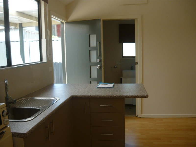 2/30 Caloola Road, Constitution Hill NSW 2145