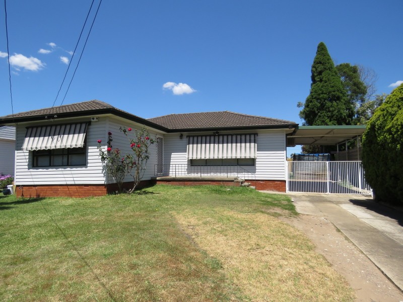 5 Pamela Place, Girraween NSW 2145