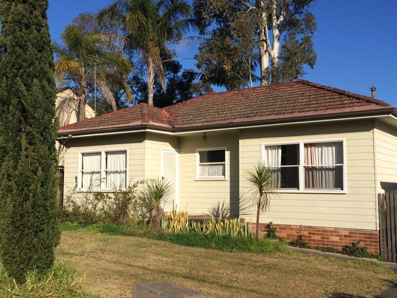 6 Scott Street, Toongabbie NSW 2146