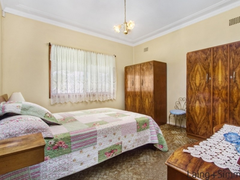 5 Oramzi Road, Girraween NSW 2145