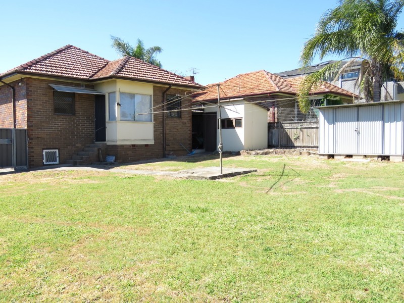 2B Whitworth Street, Westmead NSW 2145