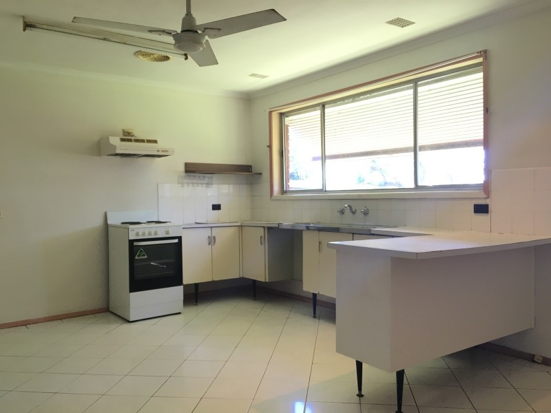 18 Hazel Street, Girraween NSW 2145
